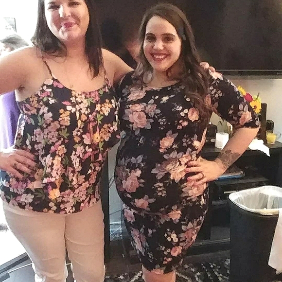 PinkBlush Maternity Navy Floral Fitted Dress - Picture 3 of 5